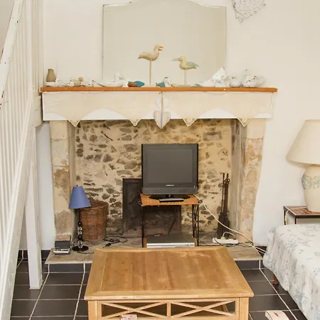 Chateau Du Bois De La Noe Bed & Breakfast 3*