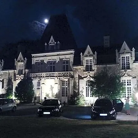 Chateau Du Bois De La Noe Bed & Breakfast Bouaye