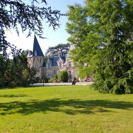 Bed & Breakfast Chateau Du Bois De La Noe