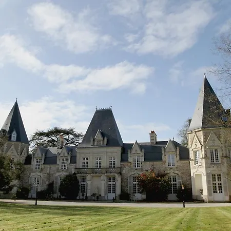 Bed & Breakfast Chateau Du Bois De La Noe