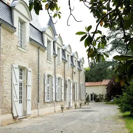 Bed & Breakfast Chateau Du Bois De La Noe