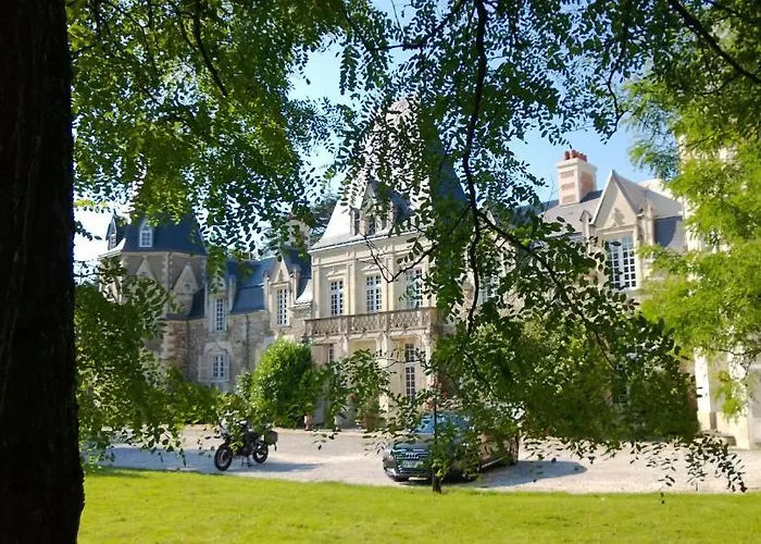 Chateau Du Bois De La Noe Bed & Breakfast Bouaye