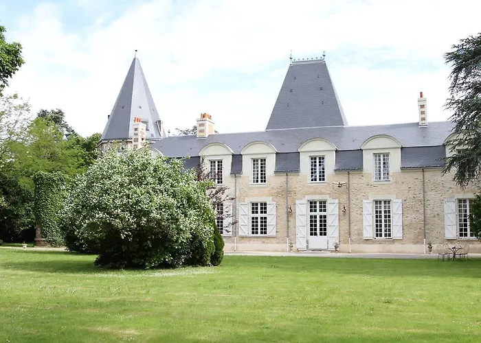Bed & Breakfast Chateau Du Bois De La Noe